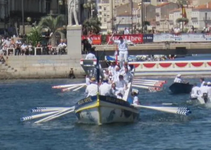 Apartamento Appart 2P à Sète avec Terrasse et Garage - FR-1-472-117