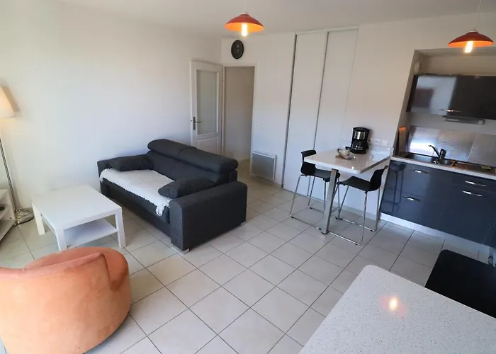 Appart 2P à Sète avec Terrasse et Garage - FR-1-472-117